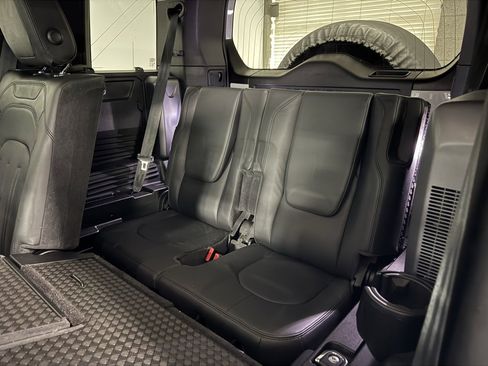 Used 2020 Land Rover Defender 110 HSE image 22