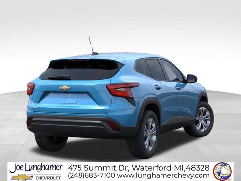 New 2026 Chevrolet Trax LS FWD image 4
