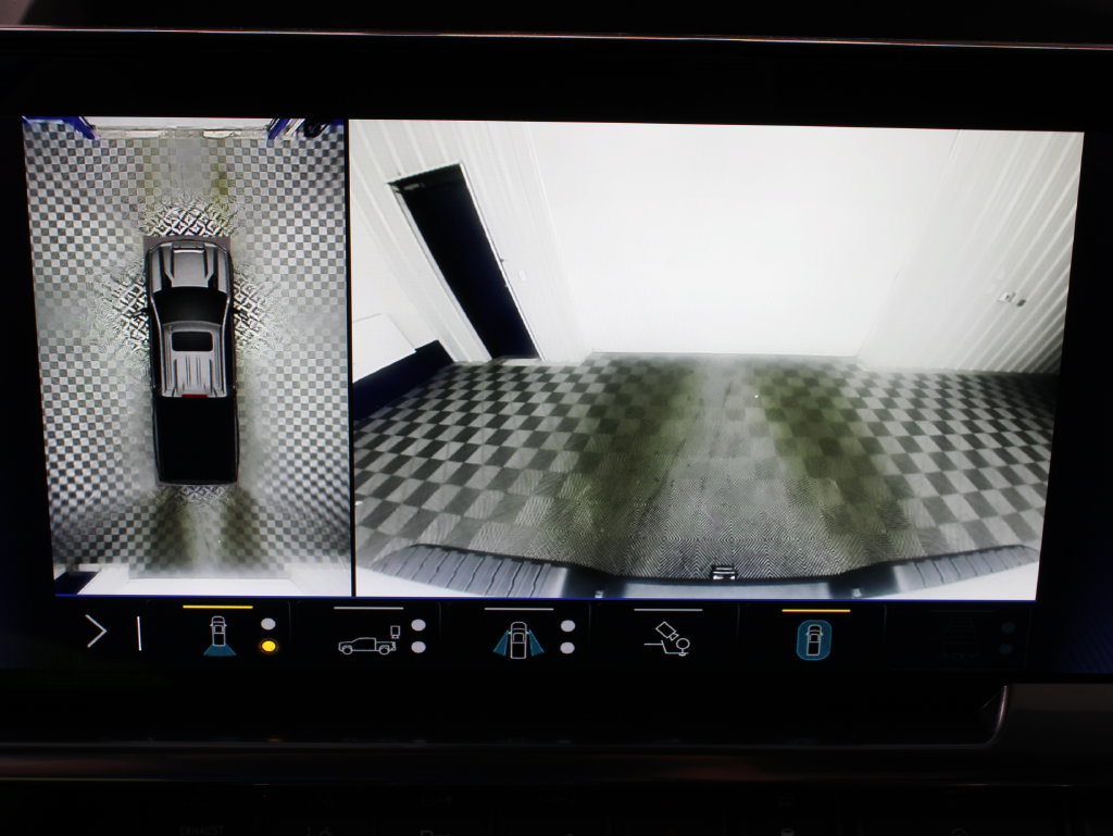 Used 2025 Chevrolet Silverado 2500 LT w/ Trail Boss Package AWD/4WD image 23