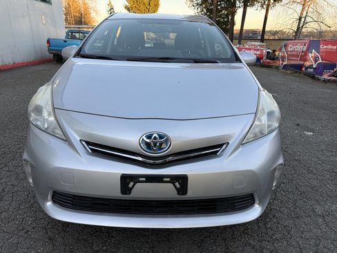 Used 2013 Toyota Prius V Two image 7