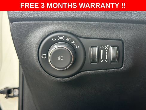 Used 2019 Jeep Compass Latitude w/ Popular Equipment Group FWD image 38