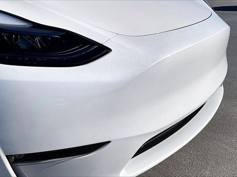 Used 2025 Tesla Model Y Performance image 31
