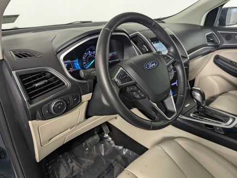 Used 2018 Ford Edge Titanium w/ Equipment Group 301A FWD image 12
