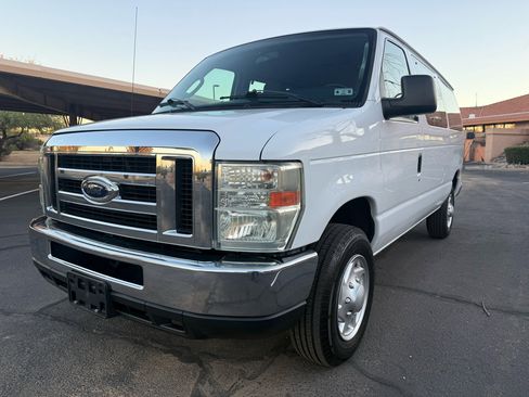 Used 2013 Ford E-350 and Econoline 350 XLT image 7