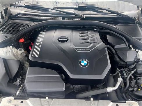 Used 2020 BMW 330i Sedan w/ M Sport Package RWD image 10