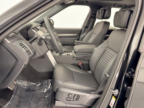 Certified 2026 Land Rover Discovery Dynamic SE AWD/4WD image 5