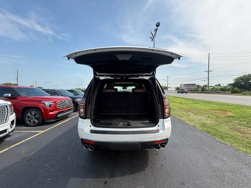 Used 2024 Chevrolet Tahoe Premier AWD/4WD image 5