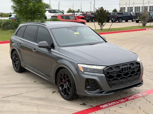 Used 2025 Audi SQ7 Prestige w/ Prestige Package AWD/4WD image 10