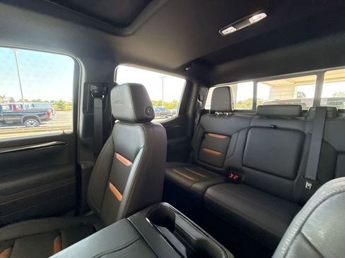 Certified 2025 GMC Sierra 1500 AT4 w/ Technology Package image 10