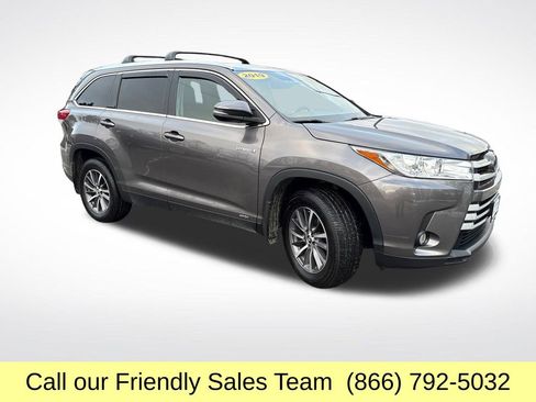 Used 2019 Toyota Highlander XLE image 9