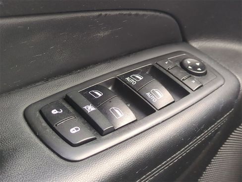 Used 2019 Jeep Grand Cherokee Limited image 27