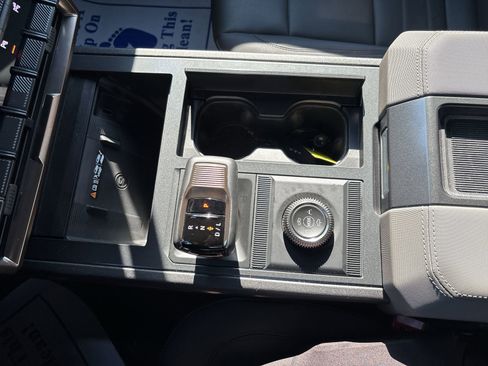 Used 2025 GMC Hummer EV 2X image 23