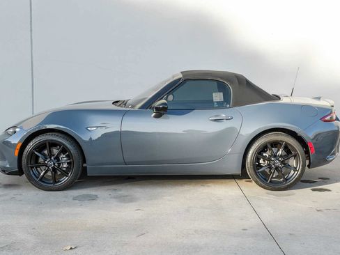 Used 2020 MAZDA MX-5 Miata Club image 12