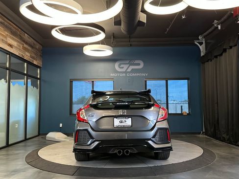 Used 2018 Honda Civic Sport image 4