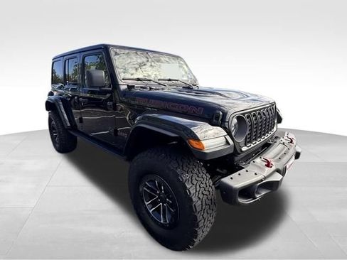 Used 2025 Jeep Wrangler Unlimited Rubicon AWD/4WD image 11