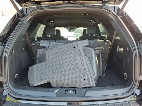 Used 2025 Ford Explorer ST AWD/4WD image 37
