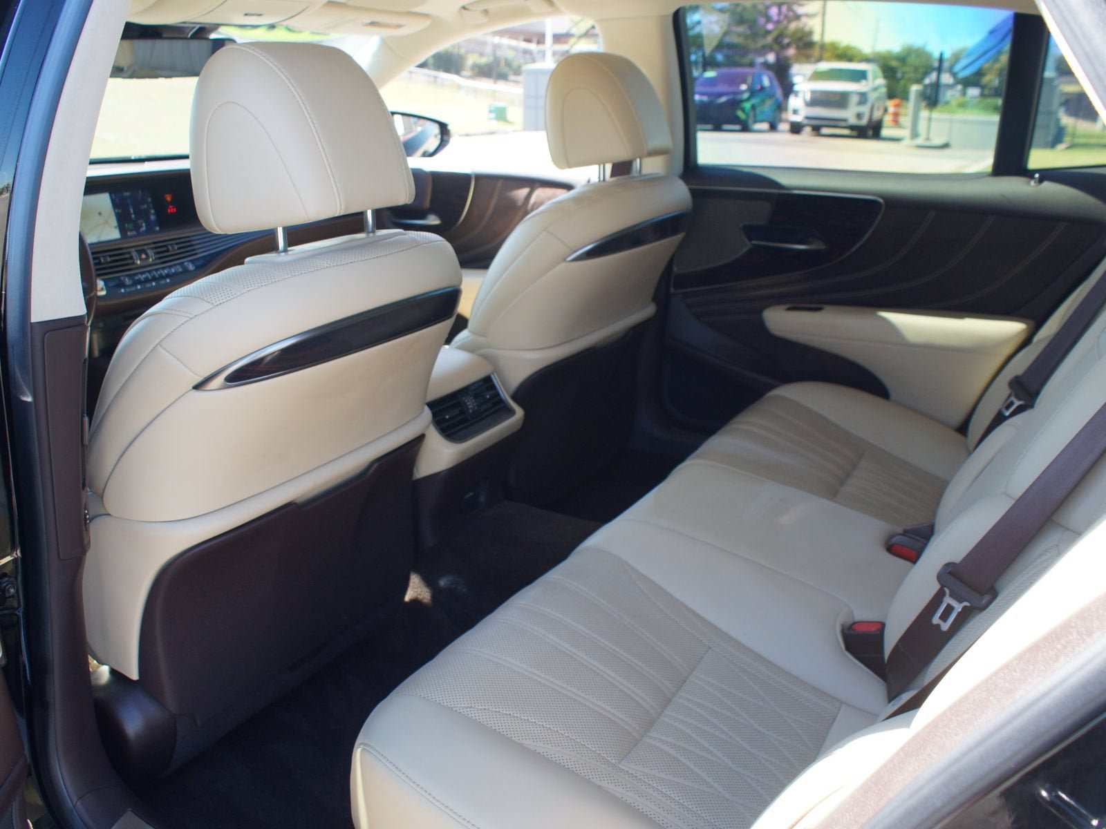 Used 2018 Lexus LS 500 w/ Interior Upgrade Package RWD image 16