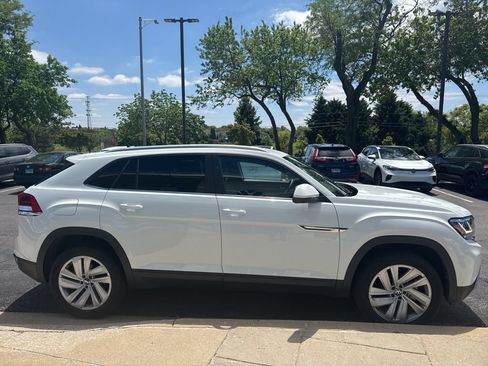Used 2023 Volkswagen Atlas Cross Sport SE w/ Panoramic Sunroof Package AWD/4WD image 6