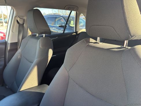 Used 2023 Toyota RAV4 LE image 11