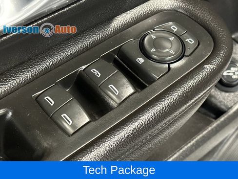 Used 2023 GMC Terrain SLT w/ Infotainment Package II AWD/4WD image 16