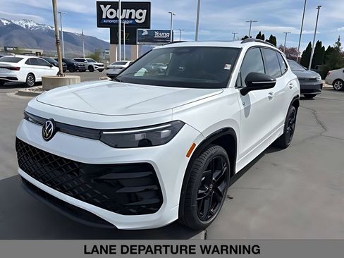 New 2026 Volkswagen Tiguan SE R-Line AWD/4WD image 7