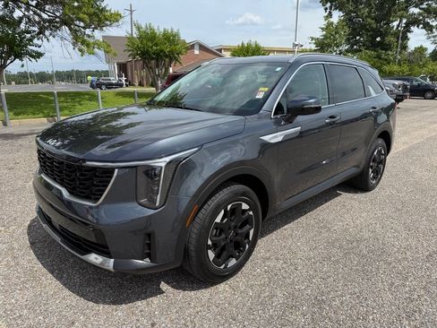 Used 2024 Kia Sorento S AWD/4WD image 4