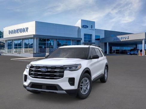 New 2026 Ford Explorer Active image 2