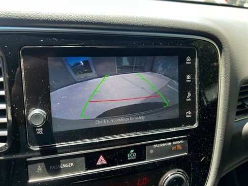 Used 2019 Mitsubishi Outlander SEL AWD/4WD image 37