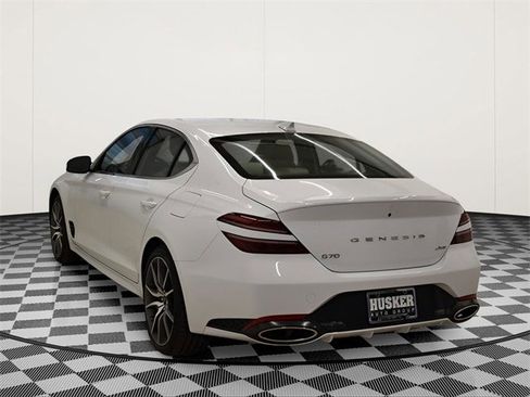 Used 2025 Genesis G70 2.5T image 10
