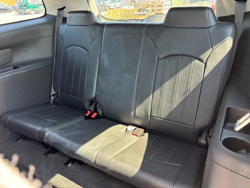 Used 2016 Buick Enclave Leather FWD image 13