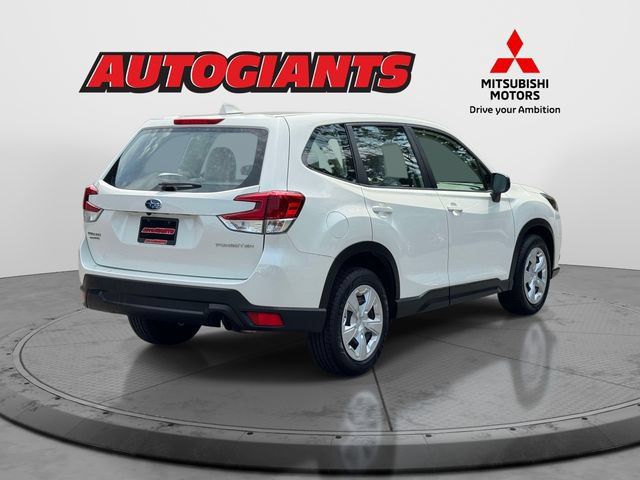 Used 2023 Subaru Forester AWD/4WD image 2