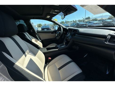 Used 2018 Honda Civic EX image 19