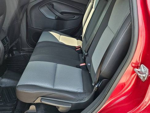 Used 2017 Ford Escape SE AWD/4WD image 9
