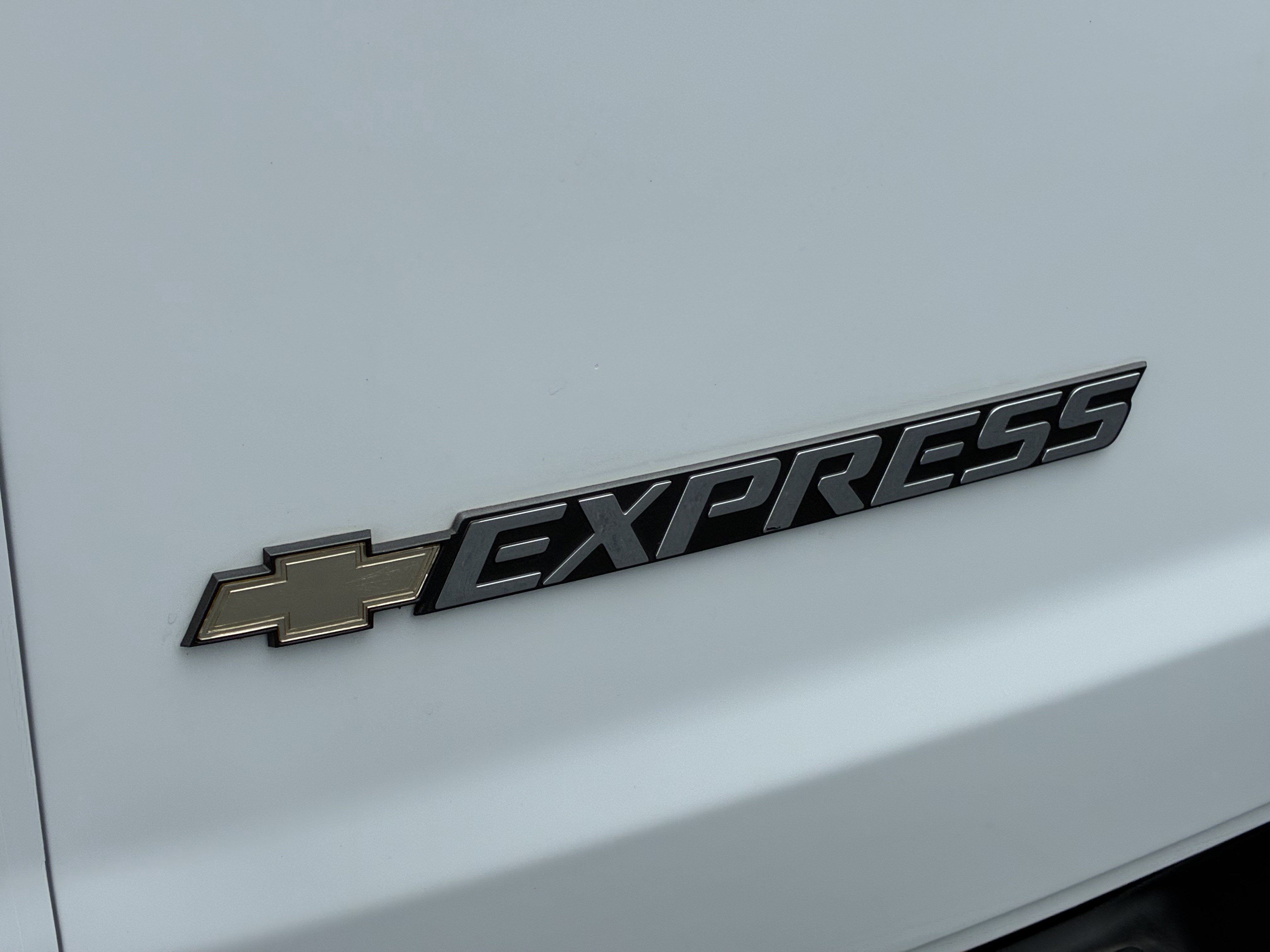 Used 2025 Chevrolet Express 2500 w/ Driver Convenience Package RWD image 11