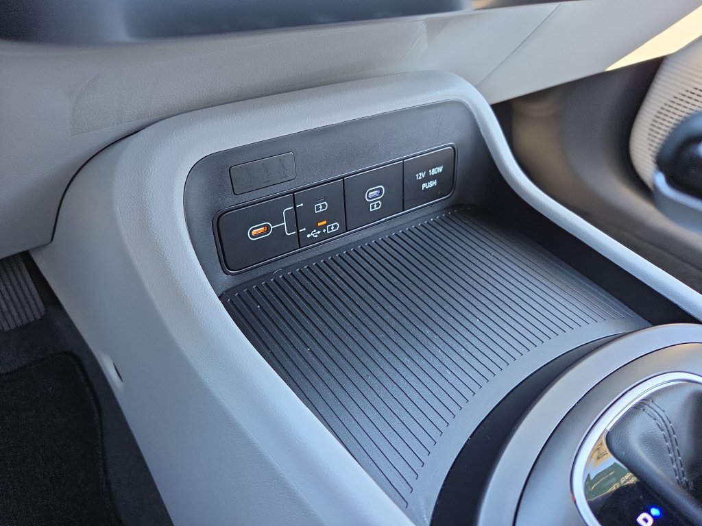 Certified 2024 Hyundai Kona SEL FWD image 25