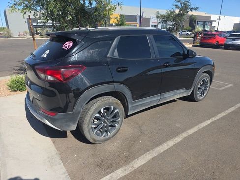 Used 2022 Chevrolet TrailBlazer LT w/ Convenience Package FWD image 4