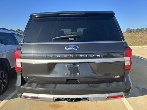Used 2024 Ford Expedition XLT image 6