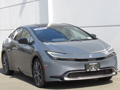 Used 2026 Toyota Prius XLE image 2