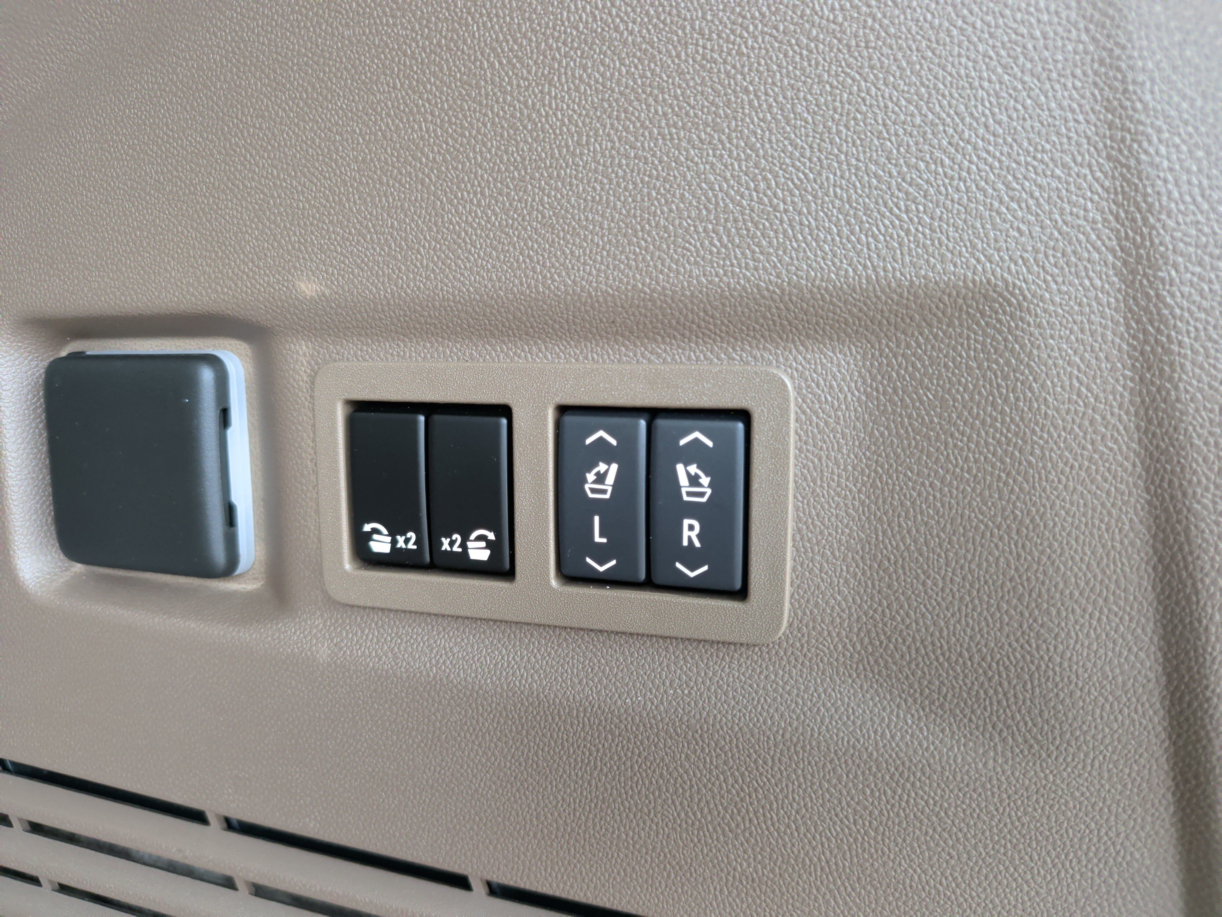 Used 2024 GMC Yukon Denali AWD/4WD image 41