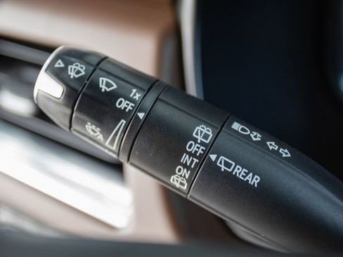 Used 2023 Chevrolet Tahoe High Country image 15