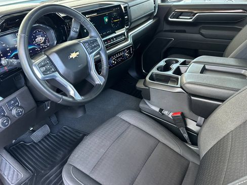 Used 2025 Chevrolet Silverado 2500 LT w/ Convenience Package AWD/4WD image 10