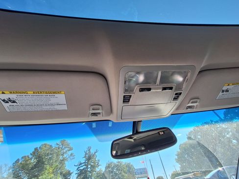 Used 2015 Toyota Avalon XLE Touring image 20