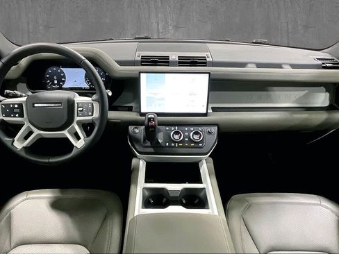 Used 2025 Land Rover Defender 110 S AWD/4WD image 7