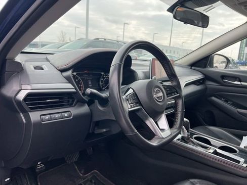 Used 2024 Nissan Altima 2.5 SR image 9