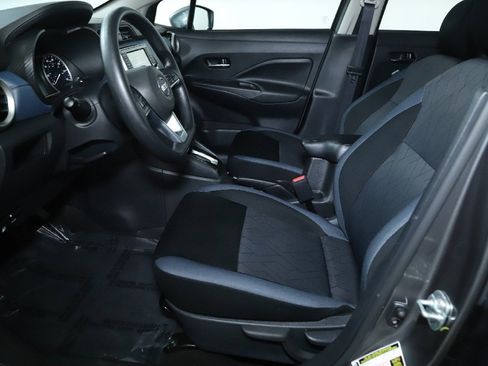Certified 2025 Nissan Versa SV image 18