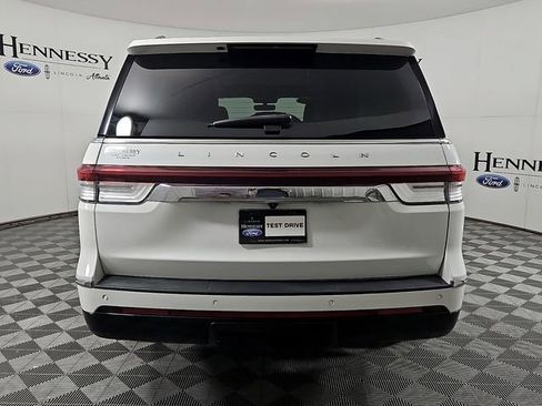 Used 2022 Lincoln Navigator Reserve AWD/4WD image 6