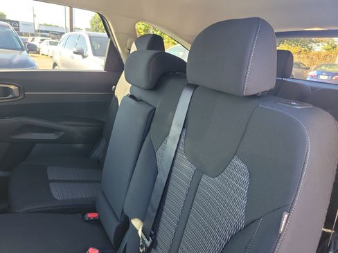 New 2026 Kia Sorento LX image 10