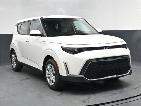 New 2025 Kia Soul LX image 14