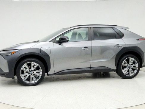 Used 2023 Subaru Solterra AWD image 8