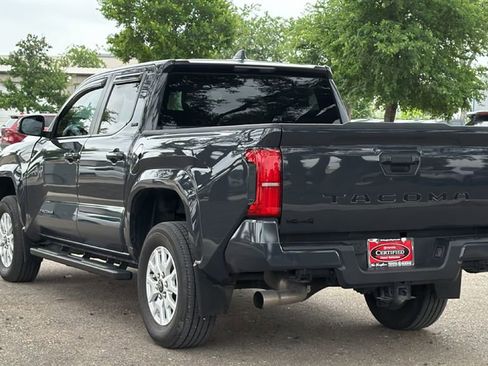 Certified 2024 Toyota Tacoma SR5 AWD/4WD image 9